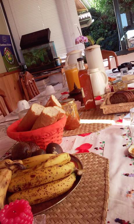 Chez Mamie Bed & Breakfast Les Avirons ภายนอก รูปภาพ