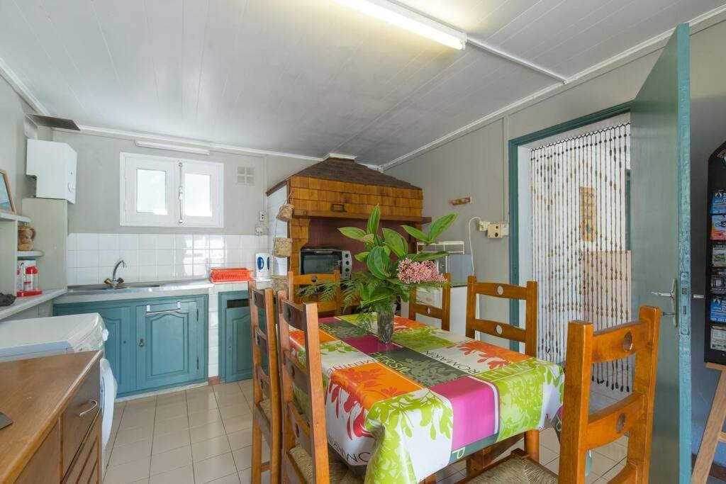 Chez Mamie Bed & Breakfast Les Avirons ภายนอก รูปภาพ